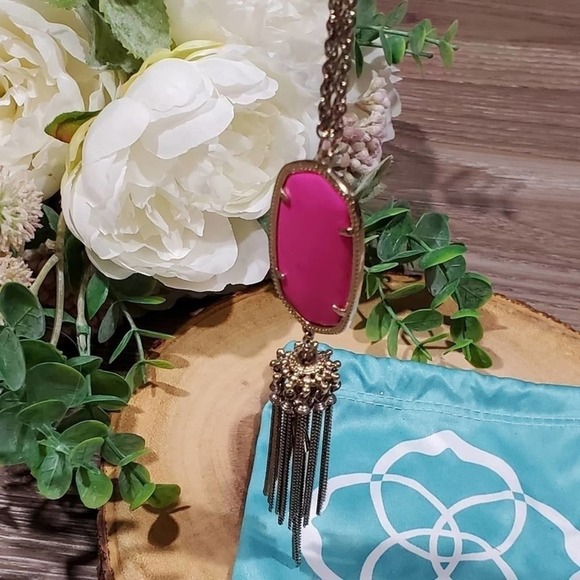 Kendra Scott Rare HTF Hot‎ pink and gold Rayne necklace - Picture 4 of 8